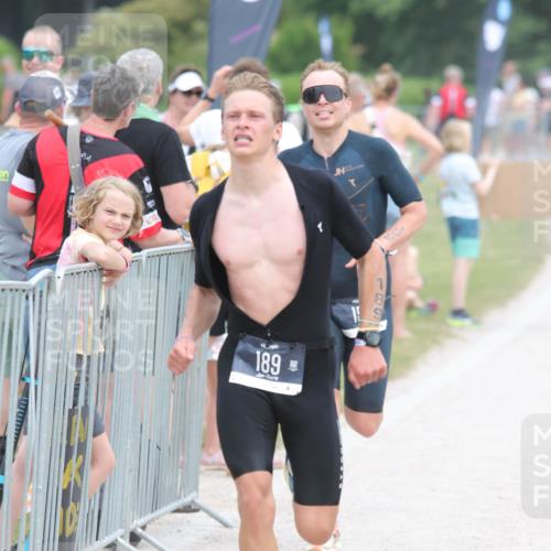 22.06.2025 - Viking Triathlon H.Heesch http://msf.ph/oto/8108288 22.06.2025 14:33:30 Laufen 152, 189, 197, 337, 463 meine-sportfotos.de