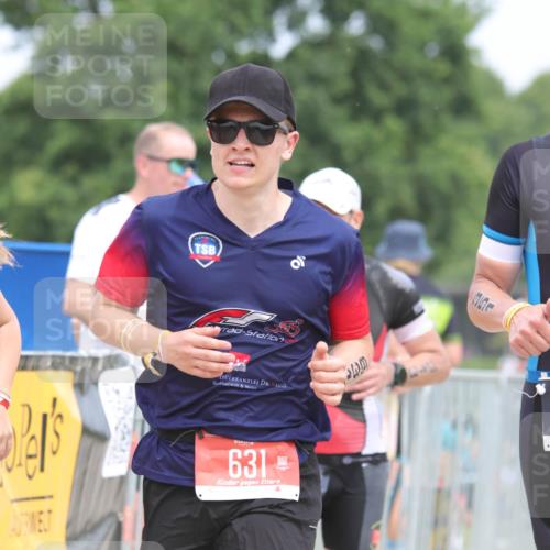 22.06.2025 - Viking Triathlon H.Heesch http://msf.ph/oto/8108296 22.06.2025 14:42:49 Laufen 313, 351, 603, 631 meine-sportfotos.de