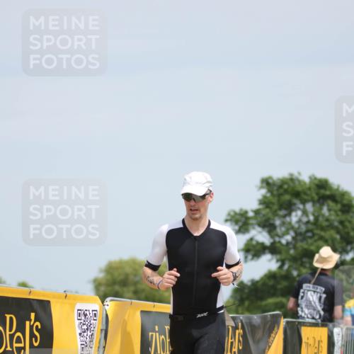 22.06.2025 - Viking Triathlon H.Heesch http://msf.ph/oto/8108297 22.06.2025 14:04:17 Laufen 201, 360, 381, 609 meine-sportfotos.de