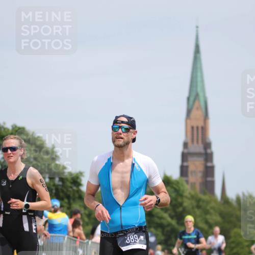 22.06.2025 - Viking Triathlon H.Heesch http://msf.ph/oto/8108397 22.06.2025 14:04:41 Laufen 210, 389, 606, 653 meine-sportfotos.de