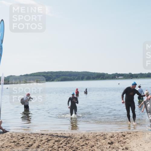 22.06.2025 - Viking Triathlon MichiJ http://msf.ph/oto/8108497 22.06.2025 10:55:30 Schwimmen 246, 472 meine-sportfotos.de