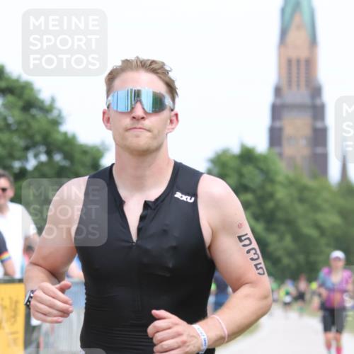 22.06.2025 - Viking Triathlon H.Heesch http://msf.ph/oto/8108509 22.06.2025 14:27:26 Laufen 215, 491, 535 meine-sportfotos.de
