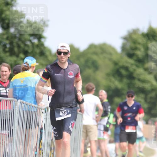 22.06.2025 - Viking Triathlon H.Heesch http://msf.ph/oto/8108533 22.06.2025 14:05:36 Laufen 204, 433, 513, 631 meine-sportfotos.de