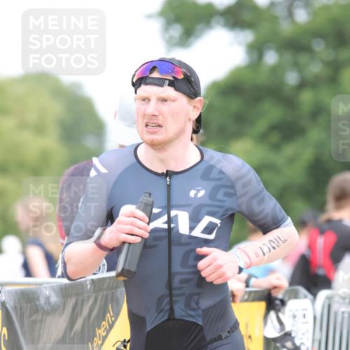 22.06.2025 - Viking Triathlon H.Heesch http://msf.ph/oto/8108552 22.06.2025 14:35:01 Laufen 526 meine-sportfotos.de