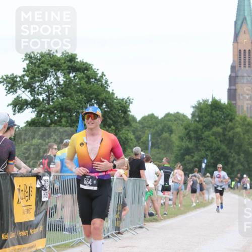 22.06.2025 - Viking Triathlon H.Heesch http://msf.ph/oto/8108607 22.06.2025 14:35:15 Laufen 123, 453, 554 meine-sportfotos.de