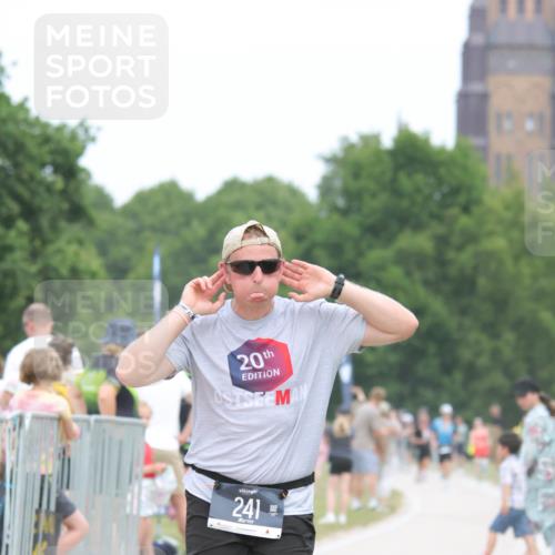 22.06.2025 - Viking Triathlon H.Heesch http://msf.ph/oto/8108631 22.06.2025 14:35:24 Laufen 241 meine-sportfotos.de