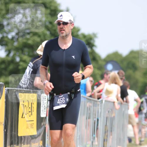 22.06.2025 - Viking Triathlon H.Heesch http://msf.ph/oto/8108633 22.06.2025 14:06:09 Laufen 456 meine-sportfotos.de