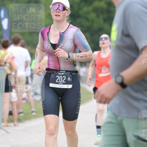 22.06.2025 - Viking Triathlon H.Heesch http://msf.ph/oto/8108667 22.06.2025 14:35:45 Laufen 121, 202, 620 meine-sportfotos.de