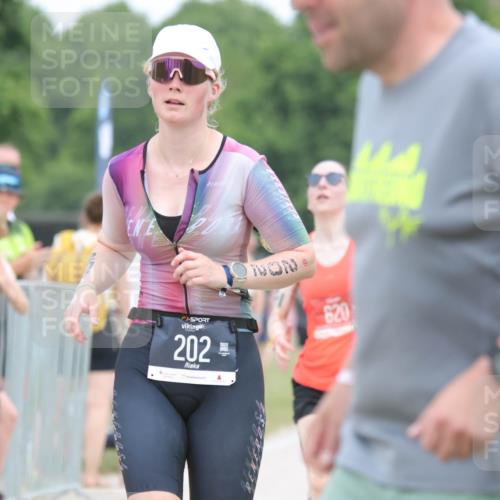 22.06.2025 - Viking Triathlon H.Heesch http://msf.ph/oto/8108675 22.06.2025 14:35:46 Laufen 121, 202, 620 meine-sportfotos.de