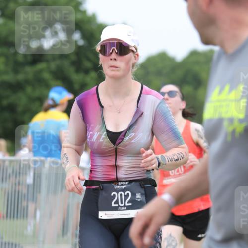 22.06.2025 - Viking Triathlon H.Heesch http://msf.ph/oto/8108678 22.06.2025 14:35:47 Laufen 121, 202, 620 meine-sportfotos.de