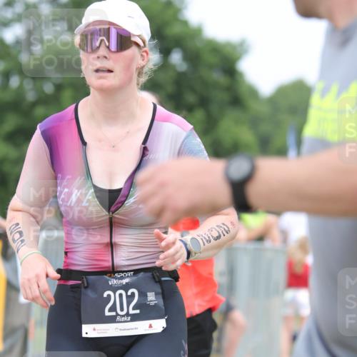 22.06.2025 - Viking Triathlon H.Heesch http://msf.ph/oto/8108688 22.06.2025 14:35:48 Laufen 121, 202, 620 meine-sportfotos.de