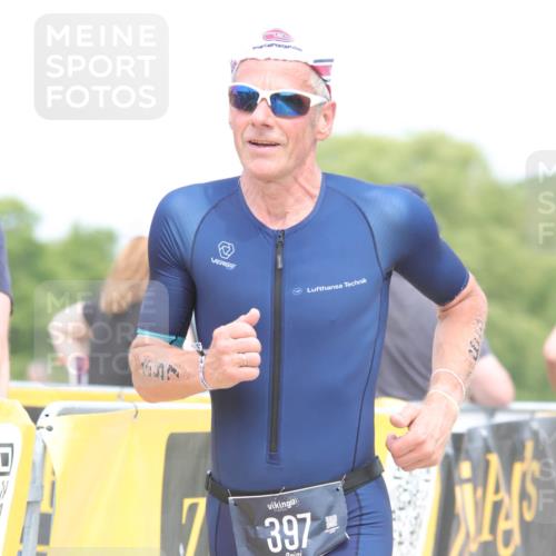22.06.2025 - Viking Triathlon H.Heesch http://msf.ph/oto/8108720 22.06.2025 14:43:03 Laufen 284, 397, 495, 649 meine-sportfotos.de