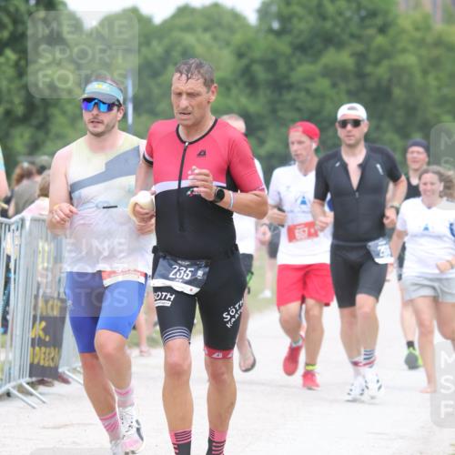 22.06.2025 - Viking Triathlon H.Heesch http://msf.ph/oto/8108842 22.06.2025 14:37:00 Laufen 37, 235, 253, 266, 379, 623, 643, 657 meine-sportfotos.de