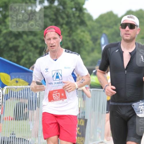 22.06.2025 - Viking Triathlon H.Heesch http://msf.ph/oto/8108892 22.06.2025 14:37:03 Laufen 37, 235, 253, 266, 379, 623, 657 meine-sportfotos.de