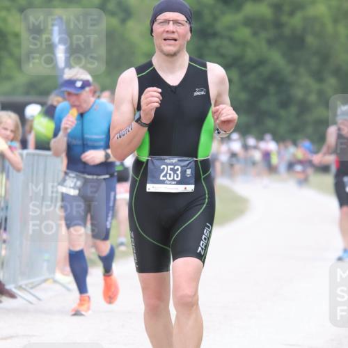 22.06.2025 - Viking Triathlon H.Heesch http://msf.ph/oto/8108911 22.06.2025 14:37:05 Laufen 235, 253, 266, 363, 623, 657 meine-sportfotos.de