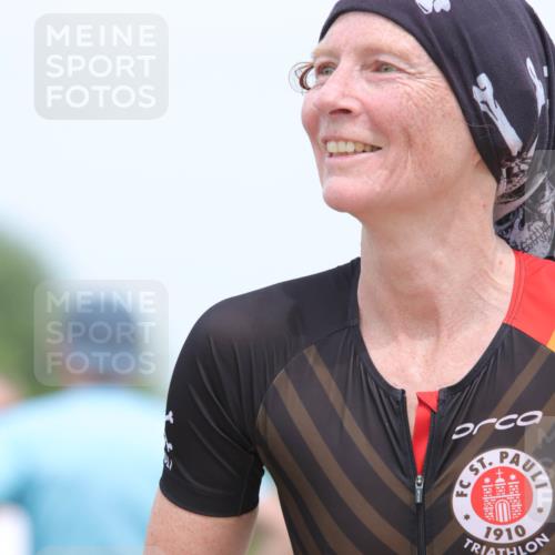 22.06.2025 - Viking Triathlon H.Heesch http://msf.ph/oto/8108933 22.06.2025 14:43:19 Laufen 14, 425 meine-sportfotos.de