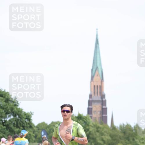 22.06.2025 - Viking Triathlon H.Heesch http://msf.ph/oto/8109008 22.06.2025 14:07:39 Laufen 180, 220, 357 meine-sportfotos.de