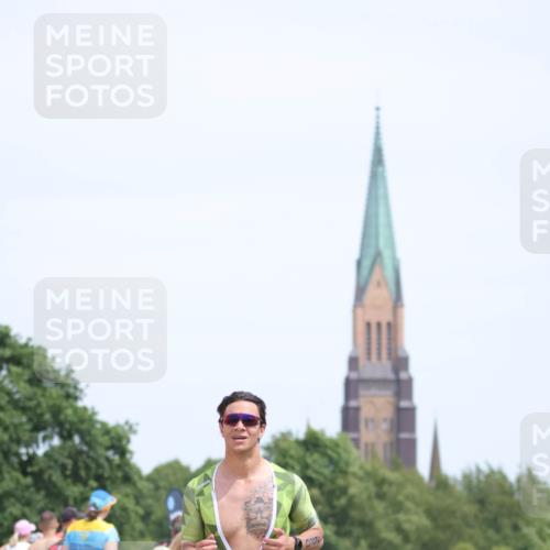 22.06.2025 - Viking Triathlon H.Heesch http://msf.ph/oto/8109019 22.06.2025 14:07:39 Laufen 180, 220, 357 meine-sportfotos.de