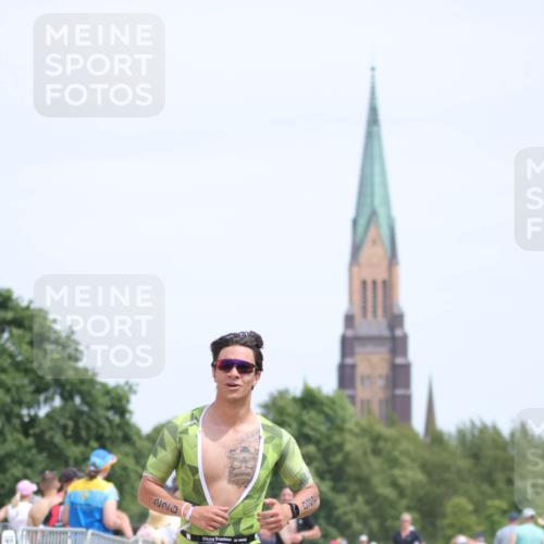 22.06.2025 - Viking Triathlon H.Heesch http://msf.ph/oto/8109025 22.06.2025 14:07:39 Laufen 180, 220, 357 meine-sportfotos.de