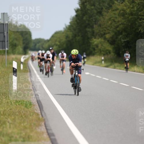 22.06.2025 - Viking Triathlon Yannick Fuchs http://msf.ph/oto/8109053 22.06.2025 12:13:55 Radfahren 28, 150, 172, 180, 184, 253, 375, 482, 513, 635, 645 meine-sportfotos.de