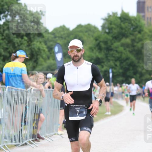 22.06.2025 - Viking Triathlon H.Heesch http://msf.ph/oto/8109091 22.06.2025 14:37:30 Laufen 7, 175, 415 meine-sportfotos.de