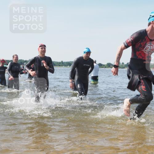 22.06.2025 - Viking Triathlon KatJ http://msf.ph/oto/8109173 22.06.2025 10:38:37 Schwimmen 22, 85, 156, 164, 215, 269, 315, 327, 398, 419, 428, 509, 601, 603, 659 meine-sportfotos.de