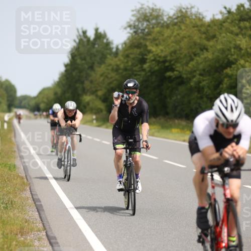 22.06.2025 - Viking Triathlon Yannick Fuchs http://msf.ph/oto/8109200 22.06.2025 12:14:01 Radfahren 28, 150, 172, 180, 184, 253, 375, 416, 513, 635, 645 meine-sportfotos.de