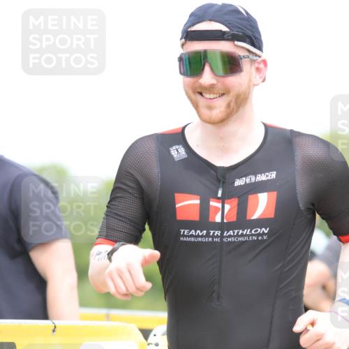 22.06.2025 - Viking Triathlon H.Heesch http://msf.ph/oto/8109241 22.06.2025 14:43:41 Laufen 133, 349, 394, 531 meine-sportfotos.de