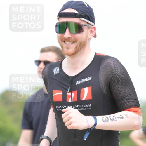 22.06.2025 - Viking Triathlon H.Heesch http://msf.ph/oto/8109255 22.06.2025 14:43:41 Laufen 133, 349, 394, 531 meine-sportfotos.de