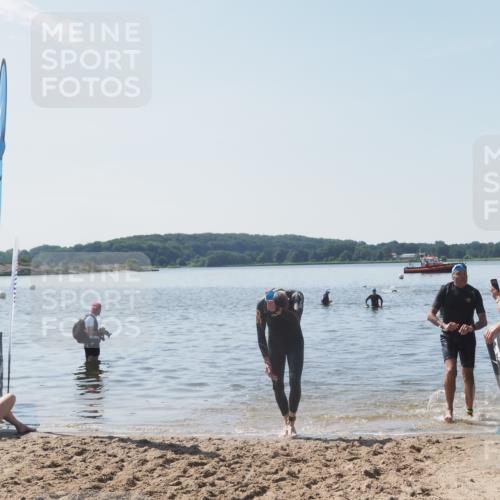 22.06.2025 - Viking Triathlon MichiJ http://msf.ph/oto/8109278 22.06.2025 10:58:24 Schwimmen 359, 403 meine-sportfotos.de