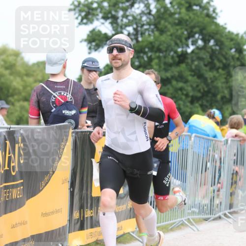 22.06.2025 - Viking Triathlon H.Heesch http://msf.ph/oto/8109372 22.06.2025 14:38:50 Laufen 5, 83, 258 meine-sportfotos.de