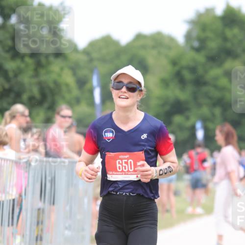 22.06.2025 - Viking Triathlon H.Heesch http://msf.ph/oto/8109378 22.06.2025 14:43:50 Laufen 349, 394, 523, 650 meine-sportfotos.de
