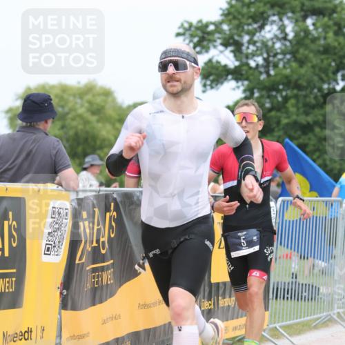 22.06.2025 - Viking Triathlon H.Heesch http://msf.ph/oto/8109382 22.06.2025 14:38:50 Laufen 5, 83, 258 meine-sportfotos.de