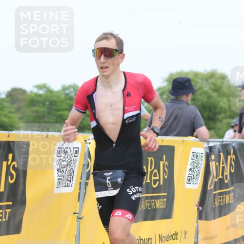 22.06.2025 - Viking Triathlon H.Heesch http://msf.ph/oto/8109395 22.06.2025 14:38:52 Laufen 5, 41, 83, 258 meine-sportfotos.de
