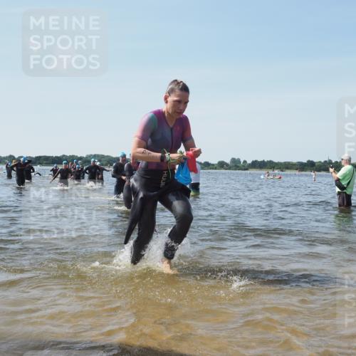 22.06.2025 - Viking Triathlon KatJ http://msf.ph/oto/8109397 22.06.2025 10:38:47 Schwimmen 26, 40, 57, 85, 135, 156, 164, 210, 211, 215, 315, 327, 336 meine-sportfotos.de