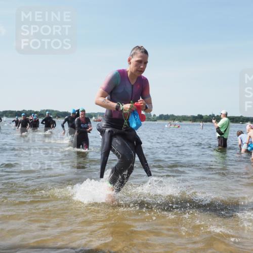 22.06.2025 - Viking Triathlon KatJ http://msf.ph/oto/8109420 22.06.2025 10:38:47 Schwimmen 26, 40, 57, 85, 135, 156, 164, 210, 211, 215, 315, 327, 336 meine-sportfotos.de
