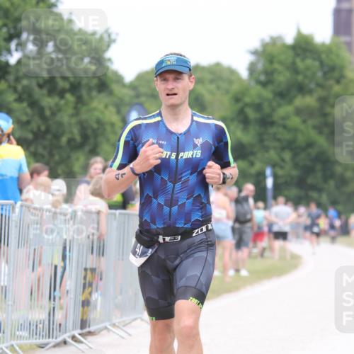 22.06.2025 - Viking Triathlon H.Heesch http://msf.ph/oto/8109434 22.06.2025 14:38:57 Laufen 41, 83 meine-sportfotos.de