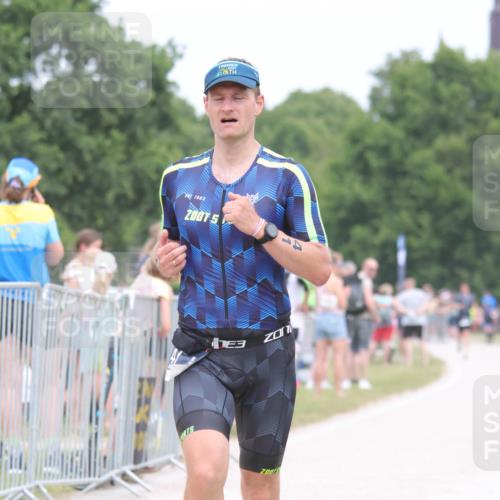 22.06.2025 - Viking Triathlon H.Heesch http://msf.ph/oto/8109438 22.06.2025 14:38:57 Laufen 41, 83 meine-sportfotos.de