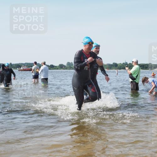 22.06.2025 - Viking Triathlon KatJ http://msf.ph/oto/8109466 22.06.2025 10:38:51 Schwimmen 26, 40, 57, 135, 164, 185, 210, 211, 315, 327, 336, 408, 416 meine-sportfotos.de