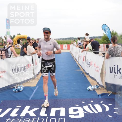22.06.2025 - Viking Triathlon MichiJ http://msf.ph/oto/8109506 22.06.2025 15:01:00 Ziel 510 meine-sportfotos.de