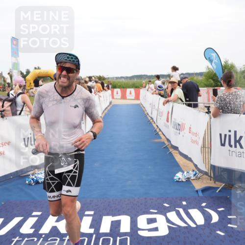 22.06.2025 - Viking Triathlon MichiJ http://msf.ph/oto/8109550 22.06.2025 15:01:00 Ziel 510 meine-sportfotos.de