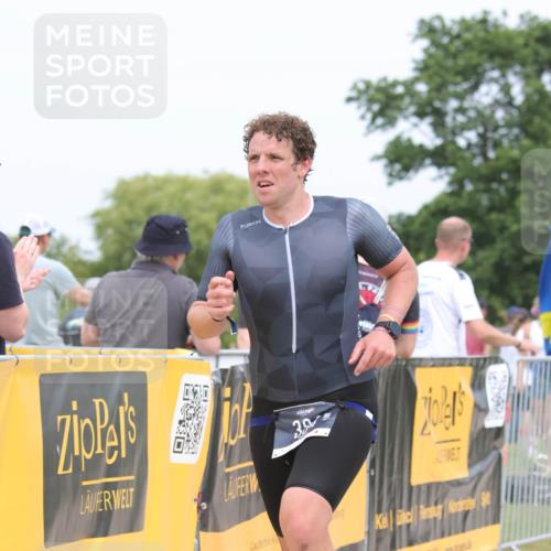 22.06.2025 - Viking Triathlon H.Heesch http://msf.ph/oto/8109560 22.06.2025 14:39:22 Laufen 384 meine-sportfotos.de