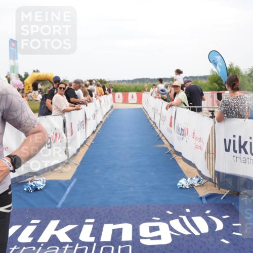 22.06.2025 - Viking Triathlon MichiJ http://msf.ph/oto/8109596 22.06.2025 15:01:01 Ziel 510 meine-sportfotos.de