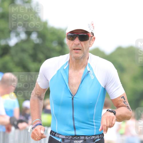 22.06.2025 - Viking Triathlon H.Heesch http://msf.ph/oto/8109666 22.06.2025 14:39:51 Laufen 72, 158, 229 meine-sportfotos.de