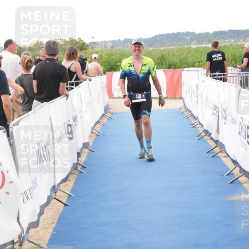 22.06.2025 - Viking Triathlon MichiJ http://msf.ph/oto/8109675 22.06.2025 16:22:02 Ziel 418 meine-sportfotos.de