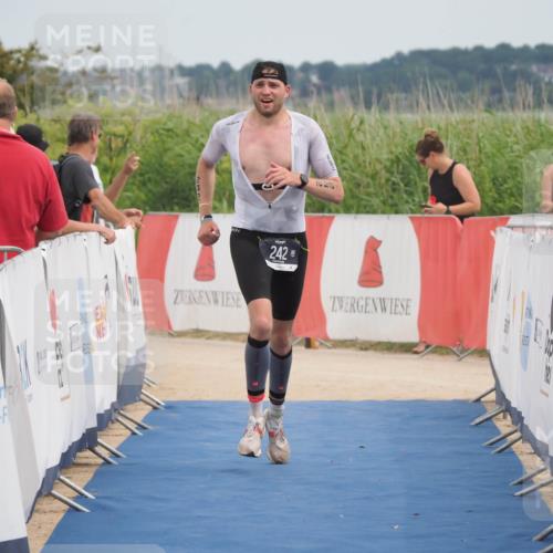 22.06.2025 - Viking Triathlon MichiJ http://msf.ph/oto/8109702 22.06.2025 14:52:29 Ziel 242 meine-sportfotos.de