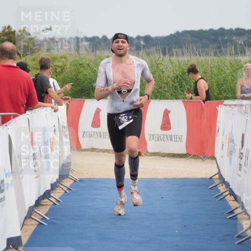 22.06.2025 - Viking Triathlon MichiJ http://msf.ph/oto/8109765 22.06.2025 14:52:29 Ziel 242 meine-sportfotos.de