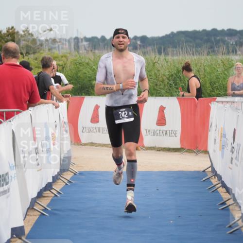 22.06.2025 - Viking Triathlon MichiJ http://msf.ph/oto/8109781 22.06.2025 14:52:30 Ziel 242 meine-sportfotos.de