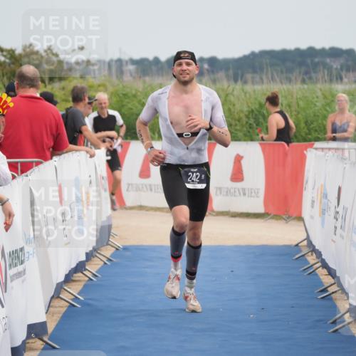 22.06.2025 - Viking Triathlon MichiJ http://msf.ph/oto/8109808 22.06.2025 14:52:30 Ziel 242 meine-sportfotos.de