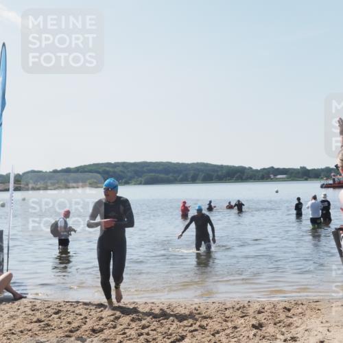 22.06.2025 - Viking Triathlon MichiJ http://msf.ph/oto/8109829 22.06.2025 10:59:12 Schwimmen 222, 234 meine-sportfotos.de